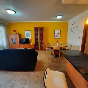 Costa Apartamento